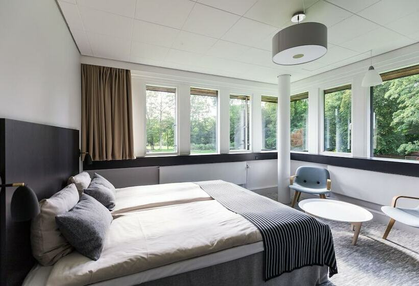 수피리어 룸, Rungstedgaard