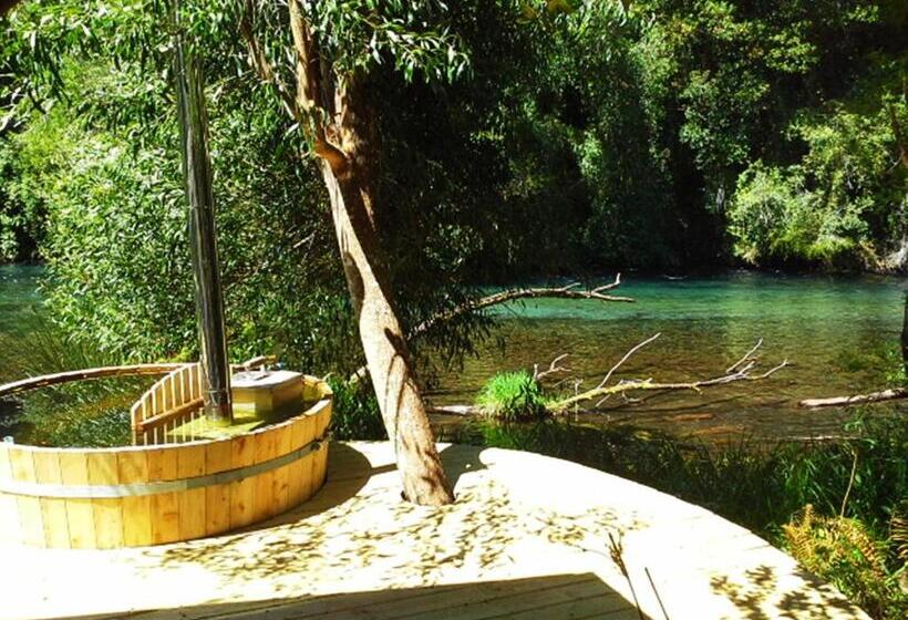 سوئیت با چشم‌انداز رودخانه, Salto Del Carileufu