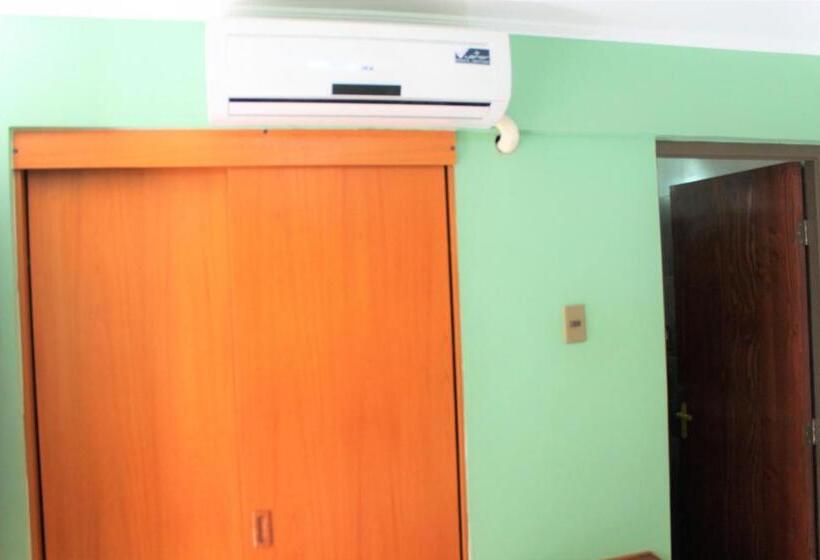 标准单人间, Samaña