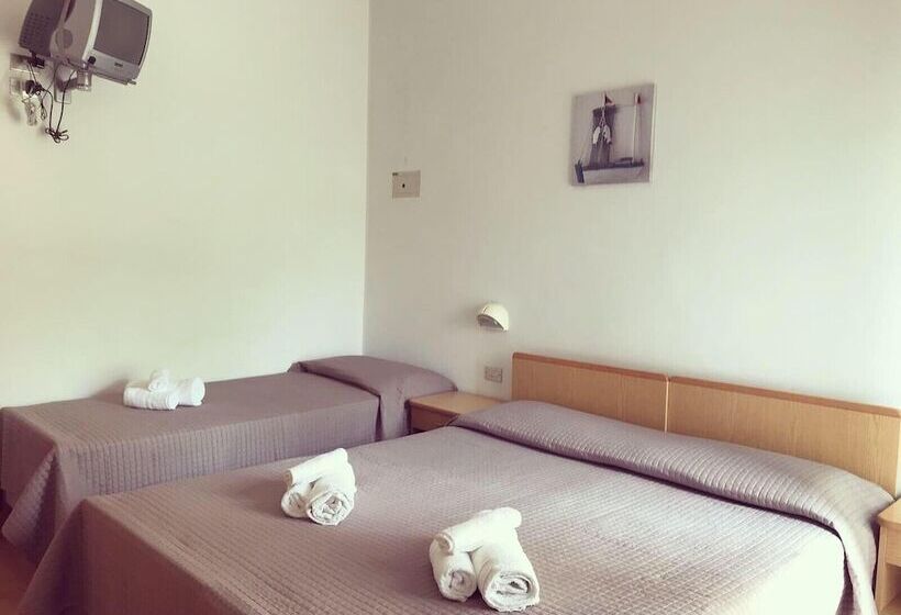 スタンダードトリプルルーム, Sirena