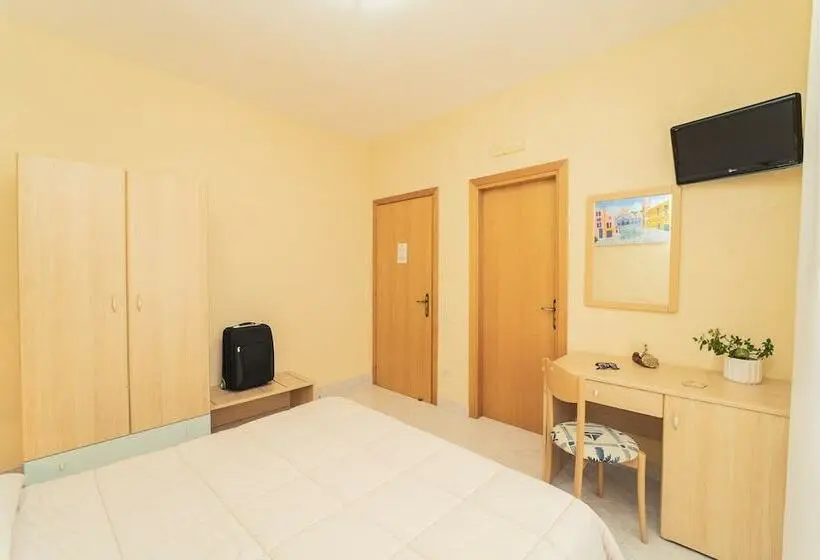 Standard-huone, Tra I Monti