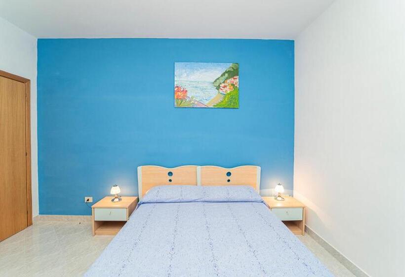 غرفة أساسية ثلاثية, Tra I Monti