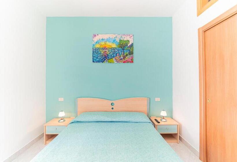 חדר סטנדרט עם מיטת קינג, Tra I Monti