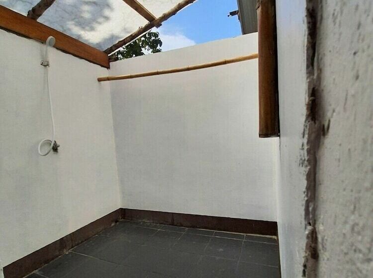 بنجلو قياسى, Kradan Beach Resort