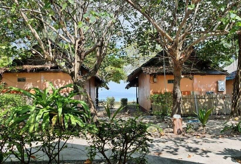 بنجلو قياسى, Kradan Beach Resort