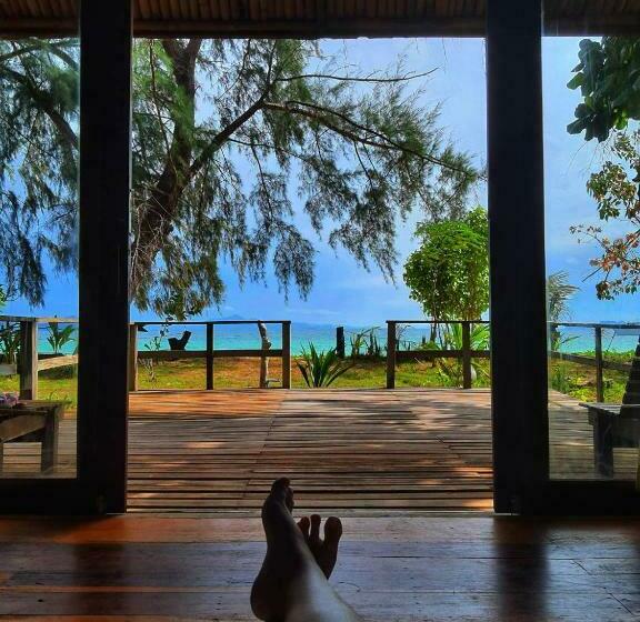 بنجلو قياسى مطل على البحر, Kradan Beach Resort