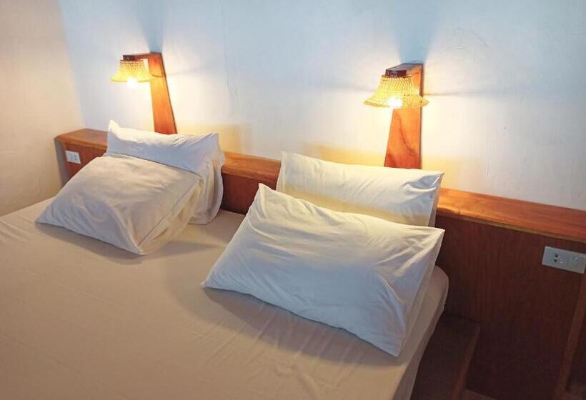 بنجلو قياسى, Kradan Beach Resort