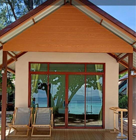 디럭스 방갈로, Kradan Beach Resort