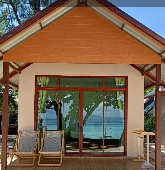 デラックスバンガロー, Kradan Beach Resort