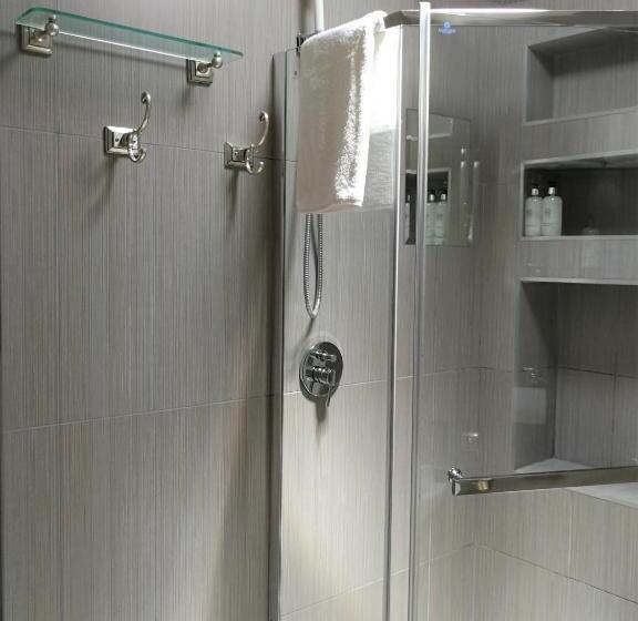 סוויטת 2 חדרי שינה, At 98 On Lynburn Guest House