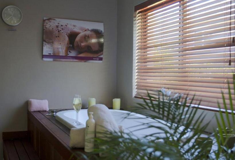 标准间, Clos Malverne Wine Estate