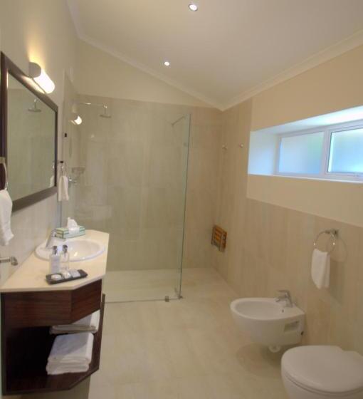 标准间, Clos Malverne Wine Estate