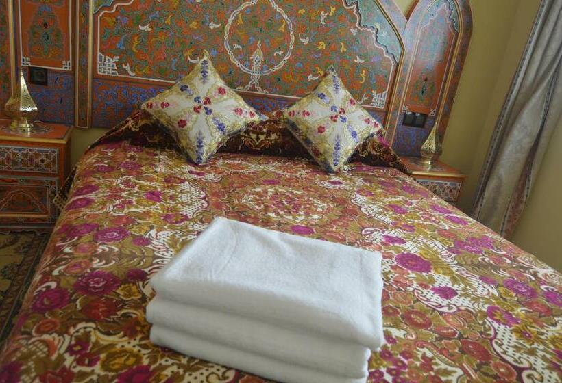 주니어 스위트, Puerta Azul