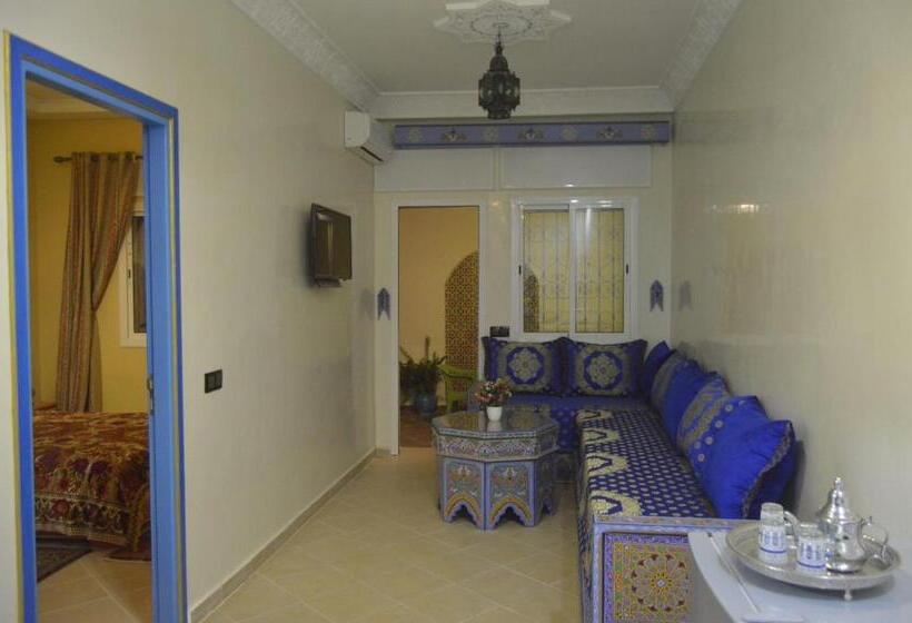 주니어 스위트, Puerta Azul