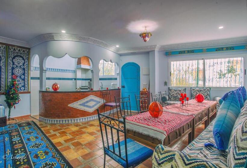 주니어 스위트, Puerta Azul