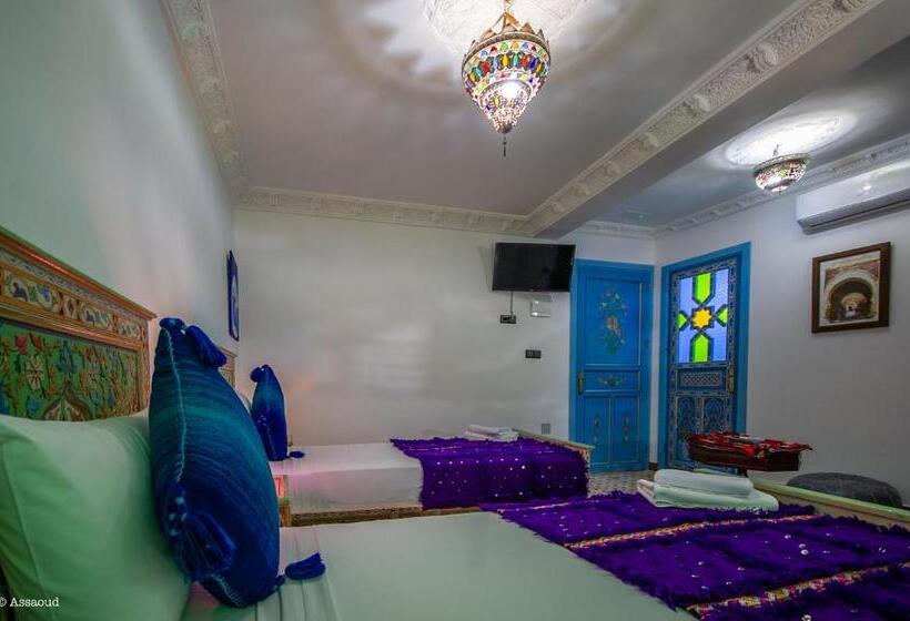 디럭스 룸, Puerta Azul