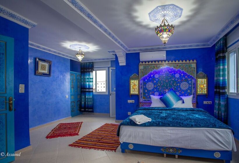 디럭스 룸, Puerta Azul