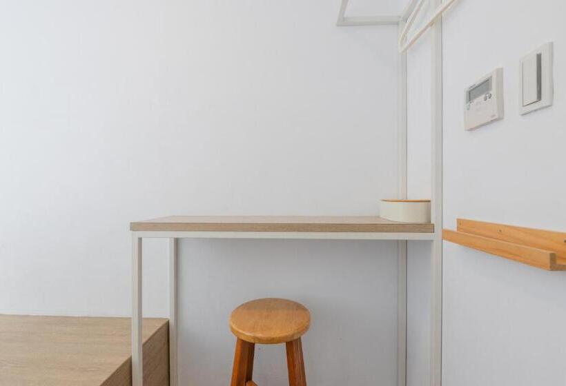 اتاق استاندارد یک تخته با سرویس بهداشتی مشترک, Owlstay Flip Flop Hostel Garden