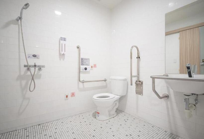 اتاق استاندارد سه نفره, Owlstay Flip Flop Hostel Garden