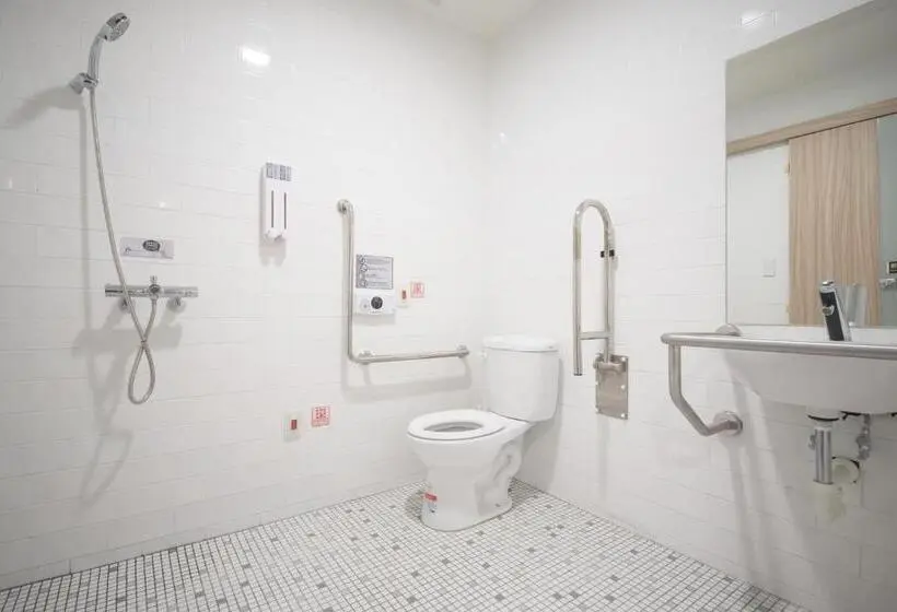 اتاق استاندارد سه نفره, Owlstay Flip Flop Hostel Garden