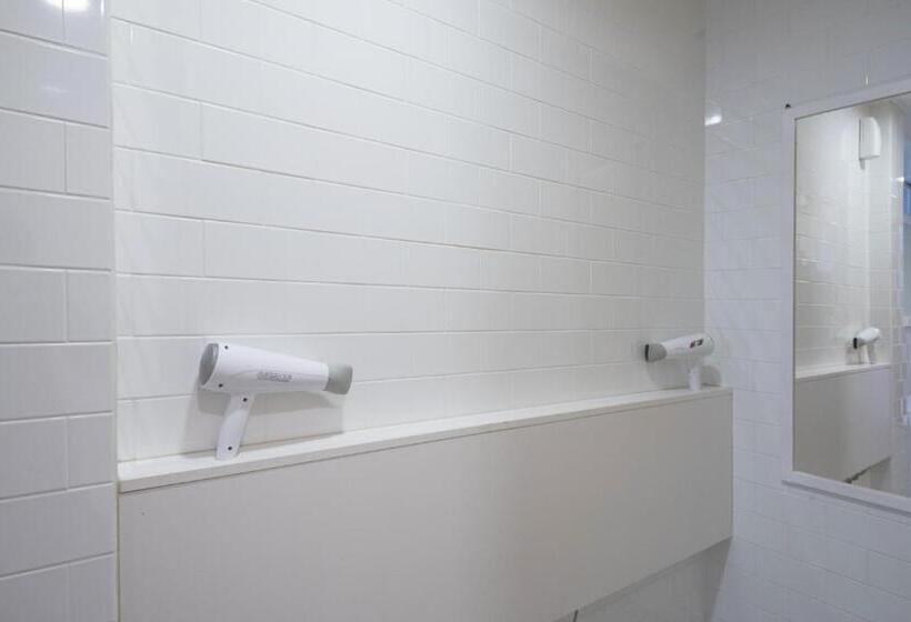 اتاق اکونومی با حمام مشترک, Owlstay Flip Flop Hostel Garden