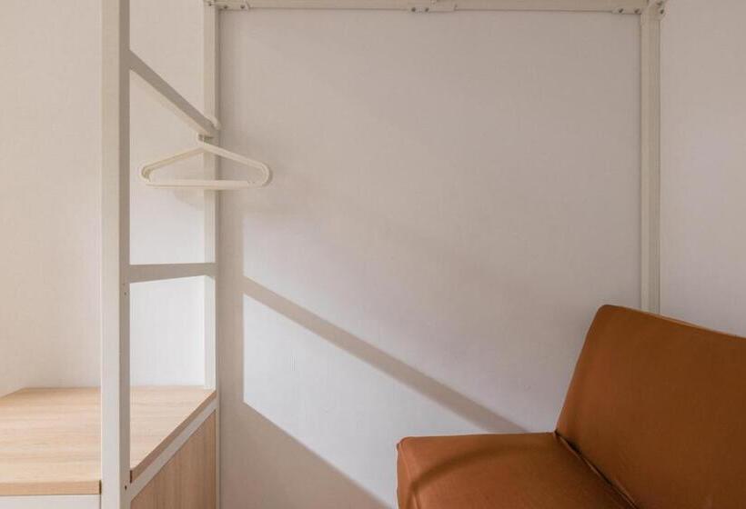 اتاق استاندارد با سرویس بهداشتی مشترک, Owlstay Flip Flop Hostel Garden