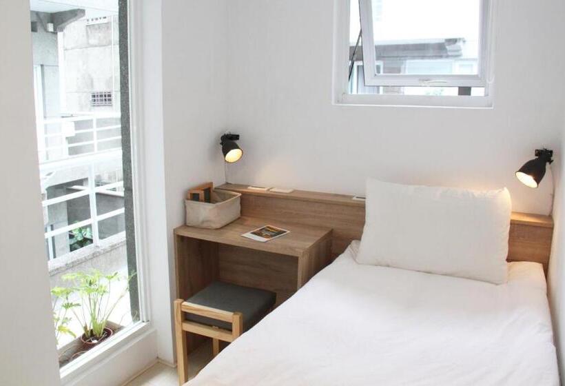 اتاق راحتی یک تخته, Owlstay Flip Flop Hostel Garden