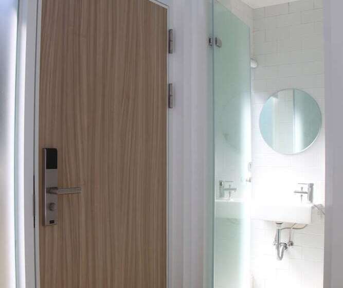 Comfort room with balcony, Owlstay Flip Flop Hostel Garden