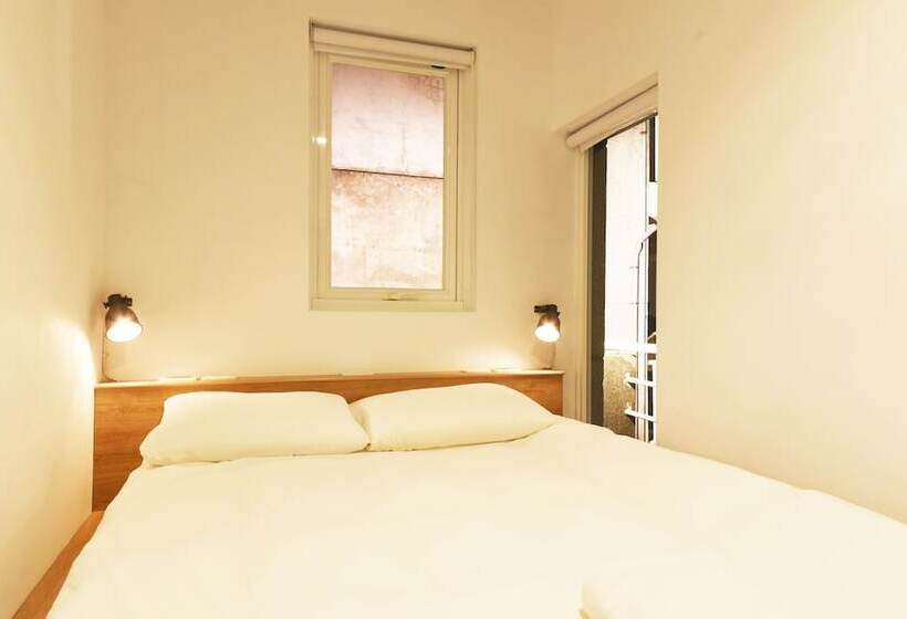 Comfort room with balcony, Owlstay Flip Flop Hostel Garden