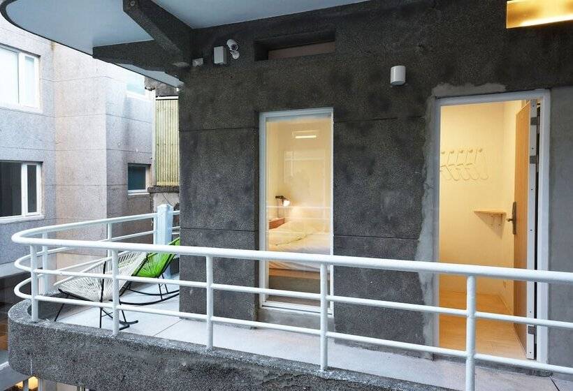 Comfort room with balcony, Owlstay Flip Flop Hostel Garden
