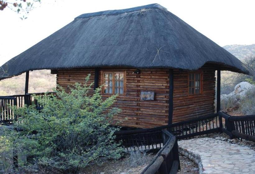 小室, Adansonia Eco Lodge