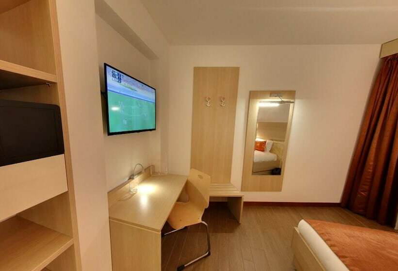 اتاق استاندارد, Hani