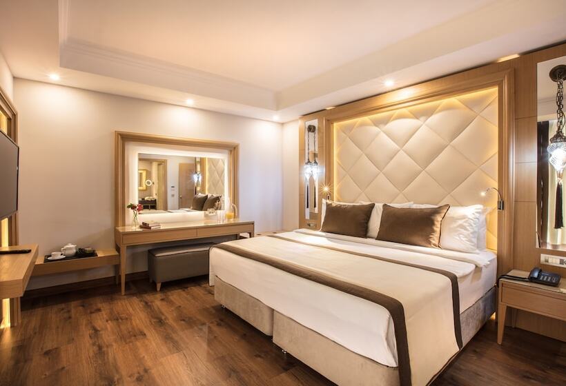 سوییت با چشم‌انداز دریا, Korumar Ephesus Beach & Spa Resort Ultra All Inclusive