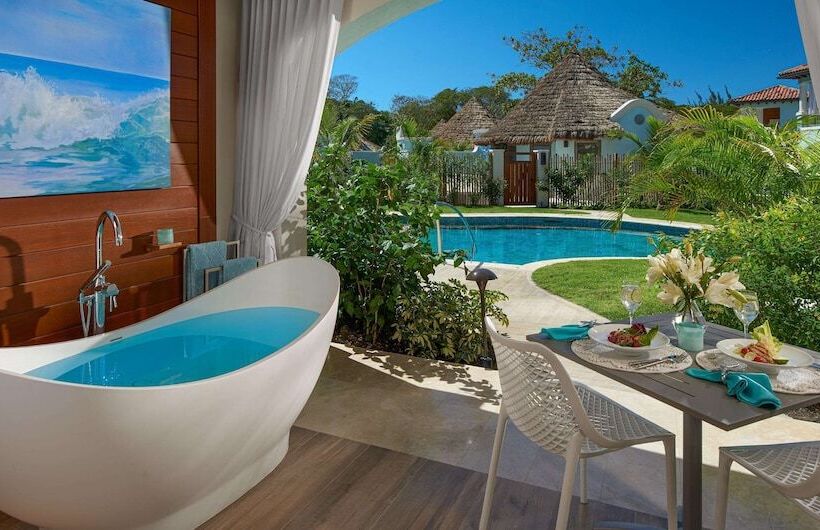 سوئیت کلاب, Sandals Royal Barbados All Inclusive Couples Only