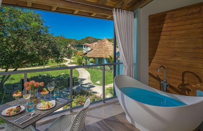 سوئیت کلاب, Sandals Royal Barbados All Inclusive  Couples Only