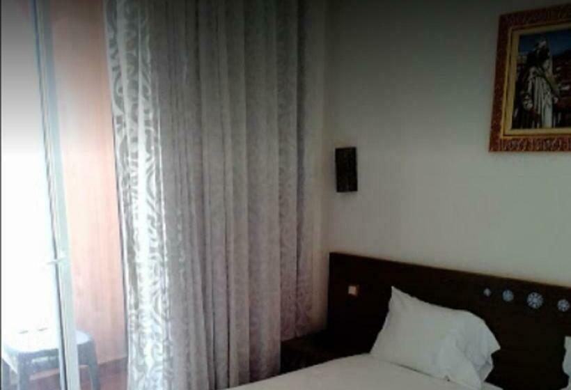 اتاق استاندارد یک نفره, Taghit Saoura