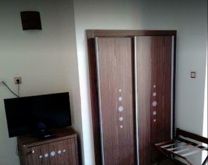 اتاق استاندارد یک نفره, Taghit Saoura