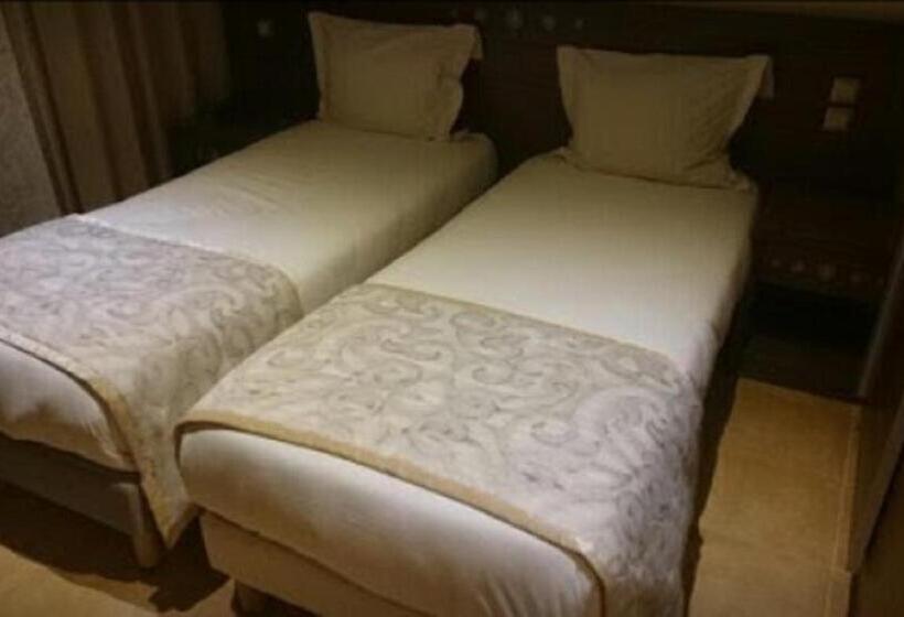 اتاق استاندارد, Taghit Saoura