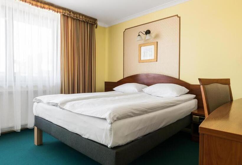 اتاق اکونومی, Wersal