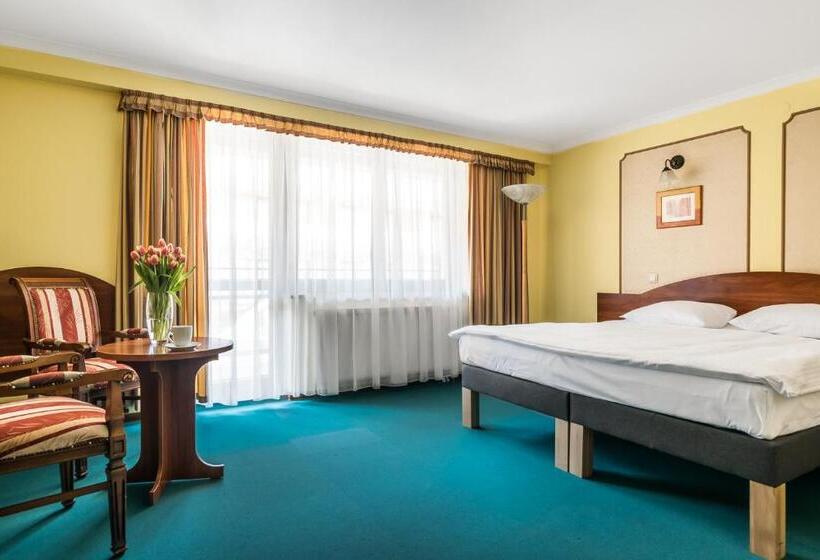 اتاق استاندارد, Wersal