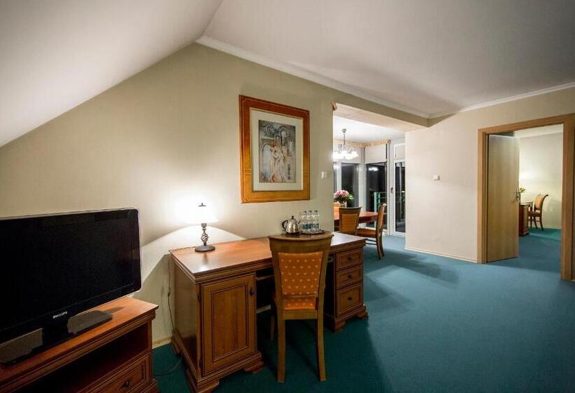 استودیوی استاندارد, Wersal