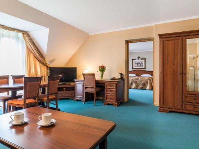 استودیوی استاندارد, Wersal