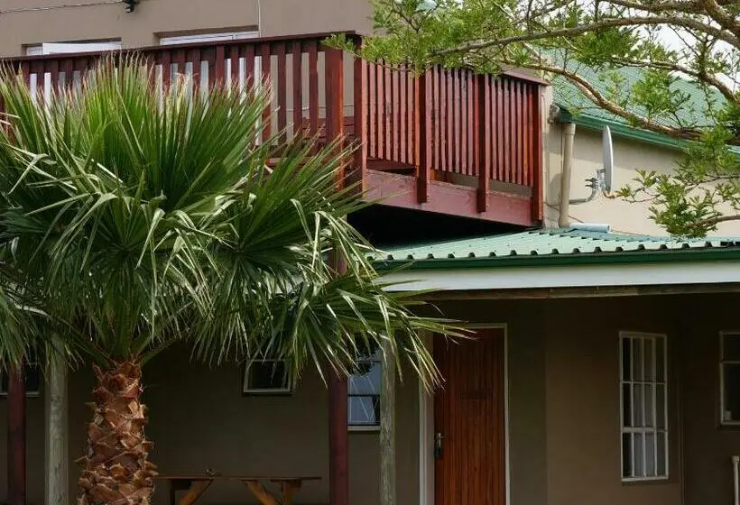 استودیوی استاندارد, Kwetu Guest Farm