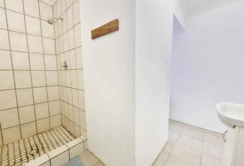 חדר סטנדרט נוף להרים, Kwetu Guest Farm