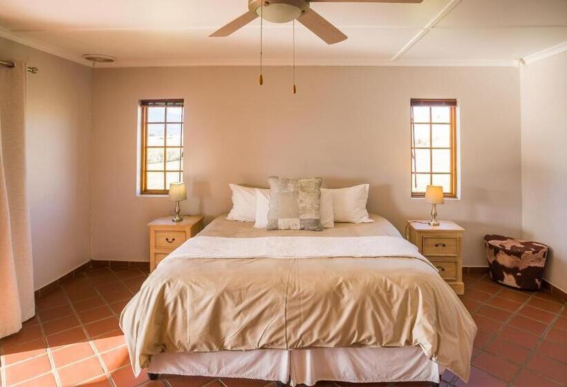 בקתה, Kwetu Guest Farm