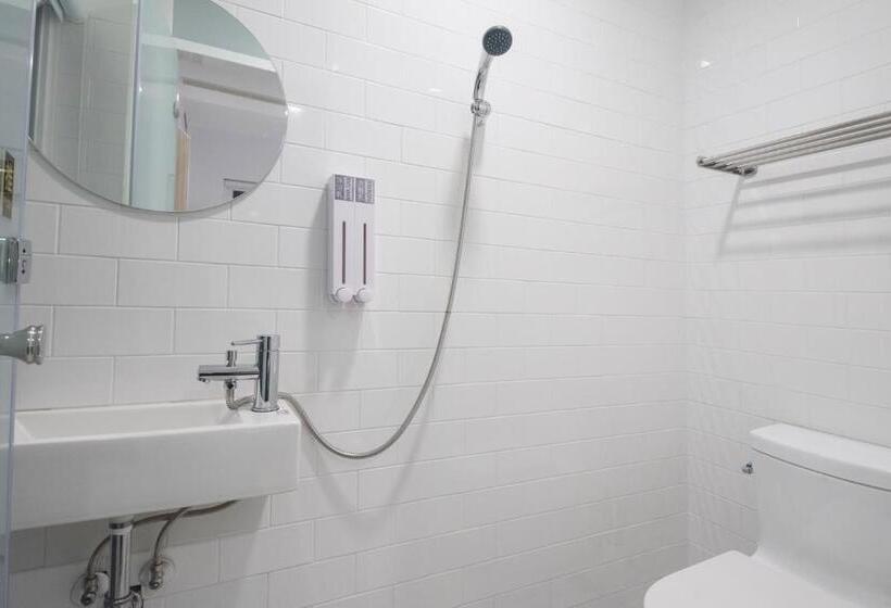 اتاق استاندارد, Owlstay Flip Flop Hostel Garden