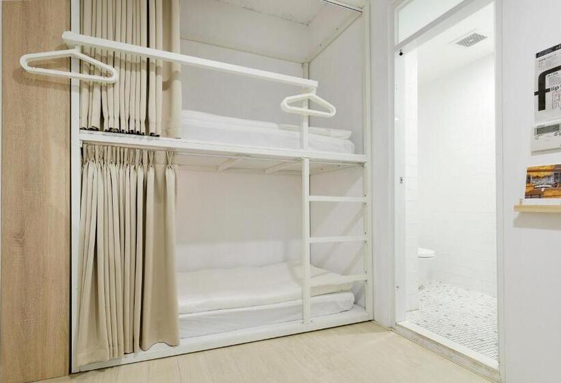 اتاق استاندارد, Owlstay Flip Flop Hostel Garden