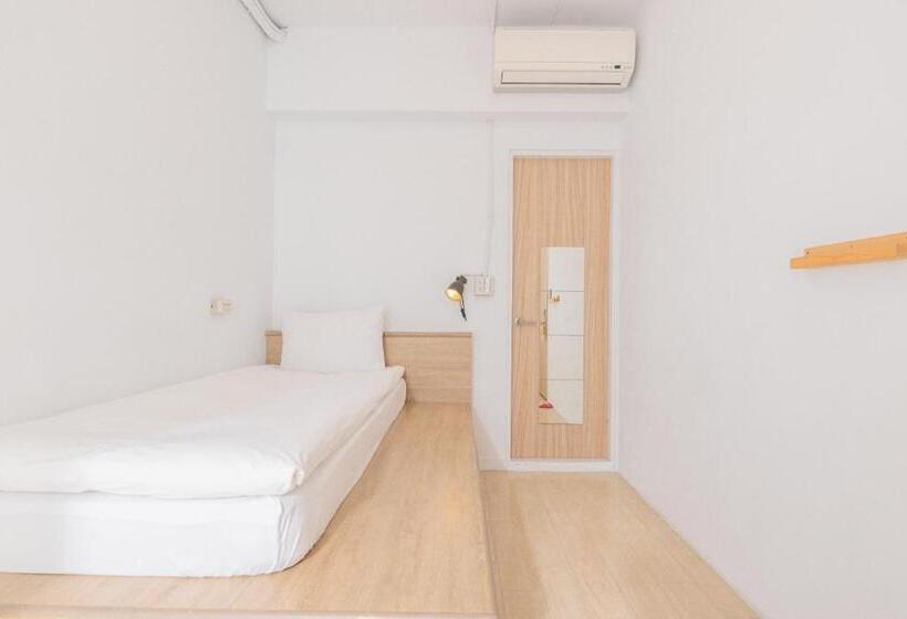 اتاق کلاسیک یک تخته, Owlstay Flip Flop Hostel Garden