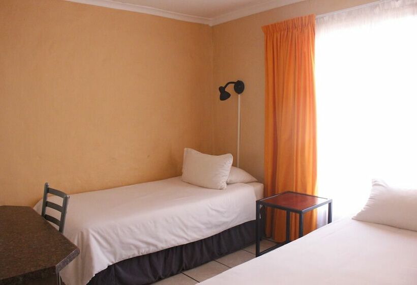 غرفة قياسية, African Sky Guest House