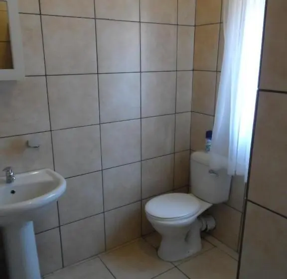 Huoneisto 1 Makuuhuone, African Sky Guest House